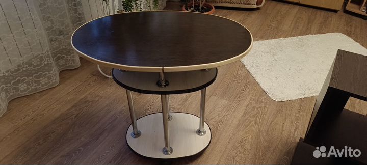 Журнальный столик на колесах бу