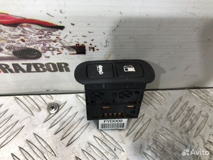 Кнопка открывания багажника Kia Sorento 1 2006