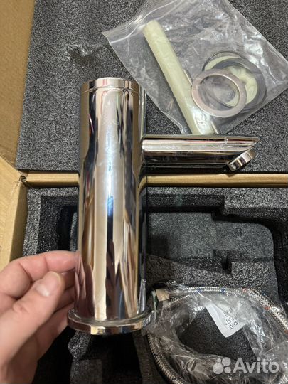 Сенсорный смеситель FLG