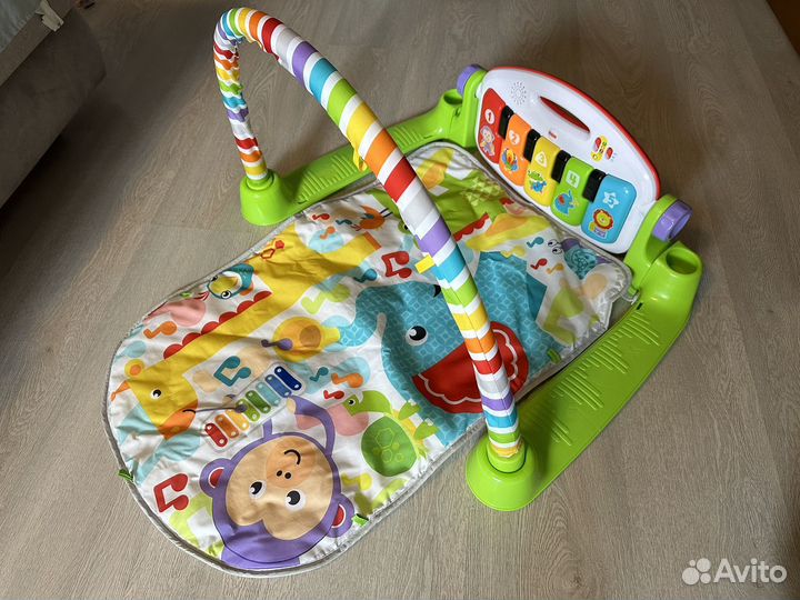 Игровой развивающий коврик с пианино Fisher Price