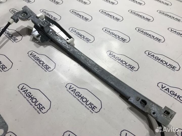 Стеклоподъемник задний правый Volkswagen Passat B3