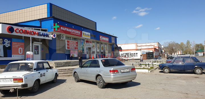 Здание, 1500 м²