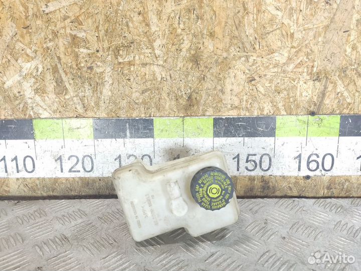 Бачок главного тормозного цилиндра Ml 164