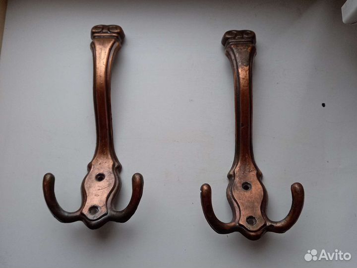 Крючки для одежды