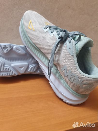 Кроссовки мужские