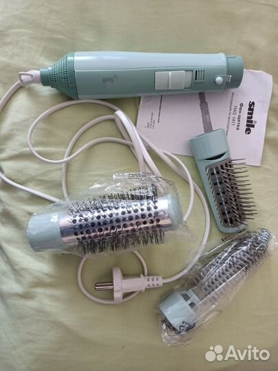 Щетка-фен в коробке с насадками