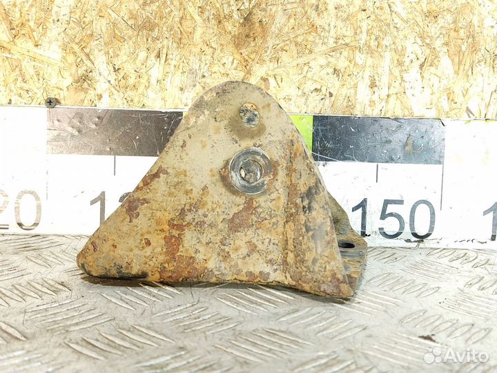 Кронштейн задней балки Audi A3 1996 2003