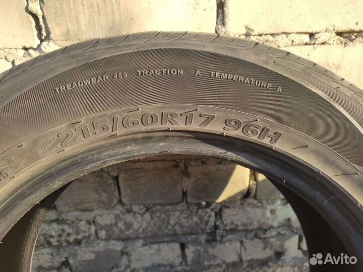 Kumho Solus SA01 Plus 215/60 R17