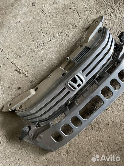 Хонда инсайт решотка радиатора