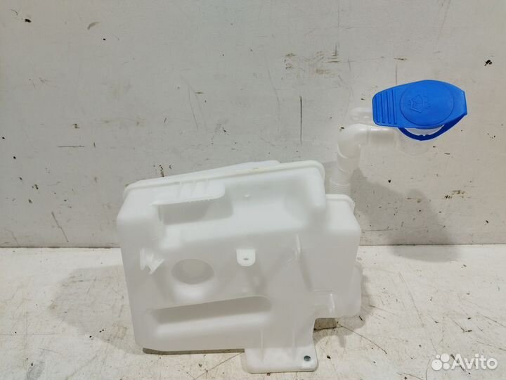 Бачок омывателя лобового стекла Golf V 2003