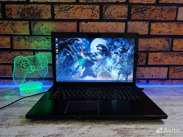 Игровой Lenovo 17'3 i5 4GB видео 12GB озу SSD