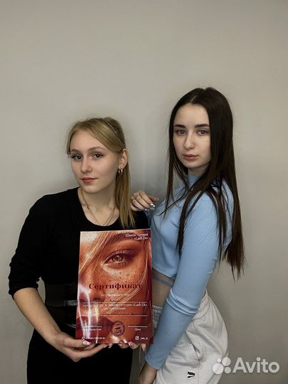 Обучение наращиванию ресниц