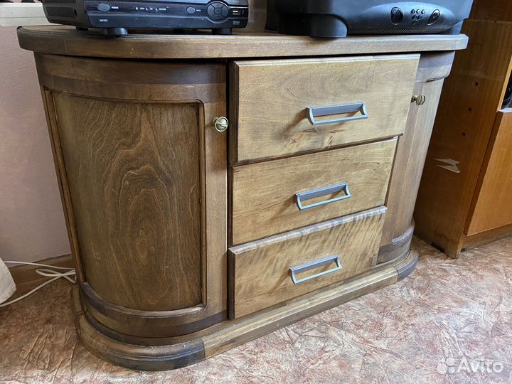 Комод из массива дерева б/у