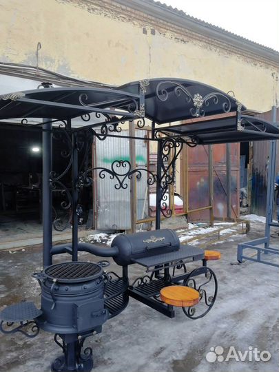 Кованые мангалы с крышей