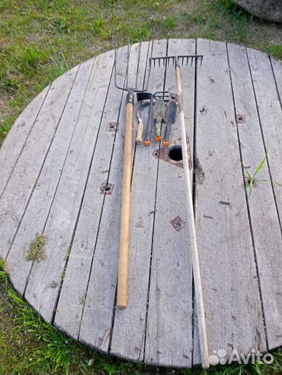 Садовый инвентарь Fiskars