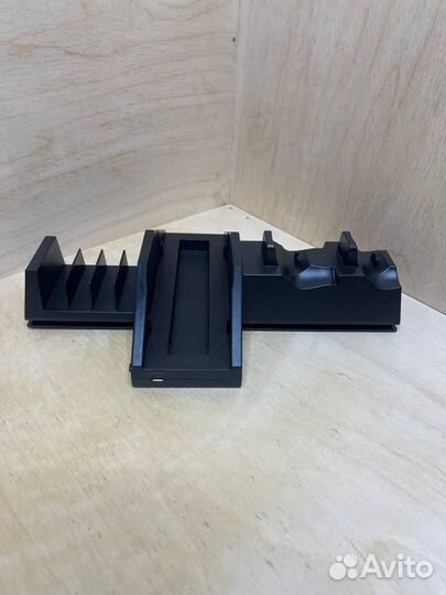 Зарядная станция с охлаждением для PS4