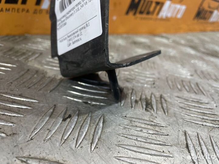 Воздуховод радиатора передний правый Land Rover