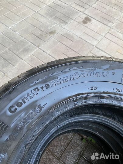 Continental ContiPremiumContact 5 235/65 R17