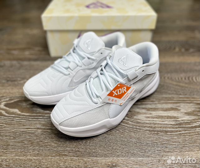 Баскетбольные кроссовки Nike Giannis Freak 5