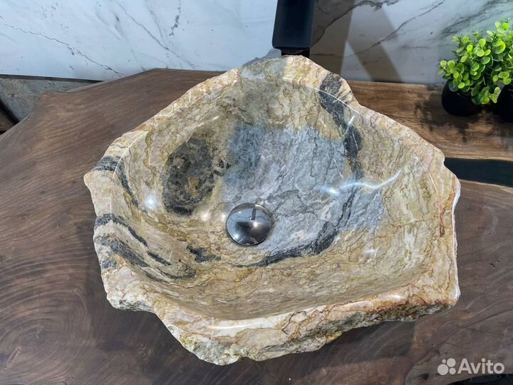 Раковина из натурального камня