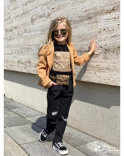 Комплект для девочки джинсы пиджак