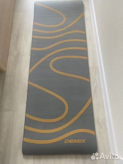 Коврик для йоги и фитнеса