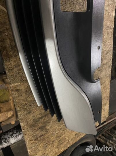 Решетка радиатора лагуна 2