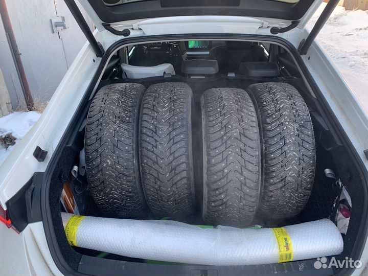 Nokian Tyres Hakkapeliitta 8 205/55 R17 95T