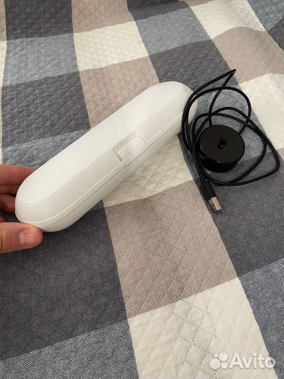 Электрическая зубная щетка Philips