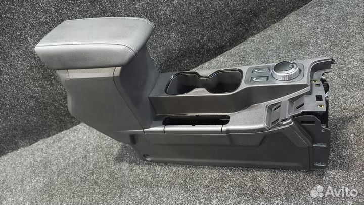 Подлокотник Renault Kaptur