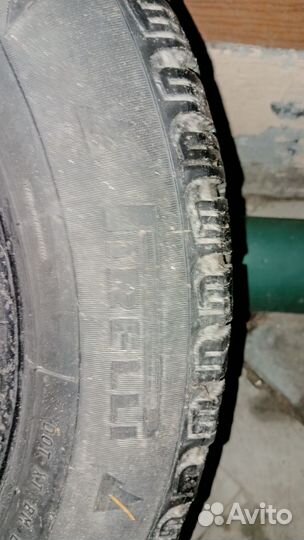 Pirelli Carrier Winter 225/55 R16