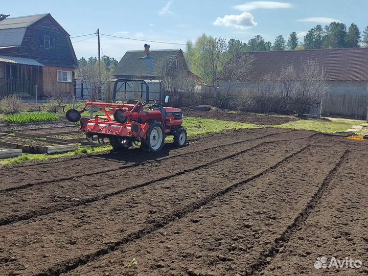 Вспашка земли Мини трактором с фрезой