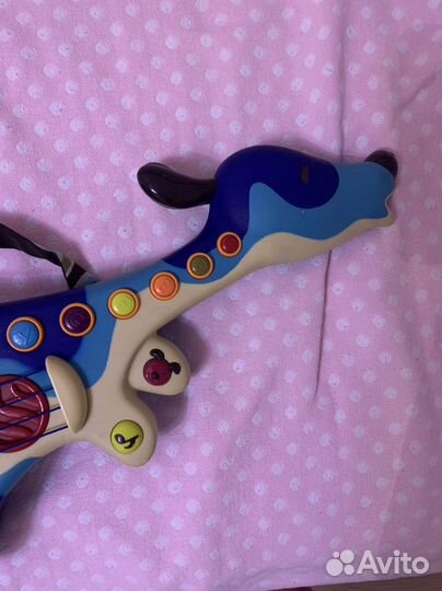 Музыкальные игрушки. Гитара Battat и пианино ELC