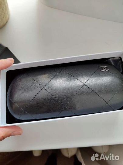 Солнцезащитные очки женские брендовые