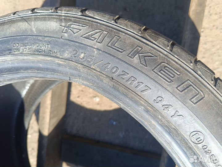 Falken FK-452 255/40 R17