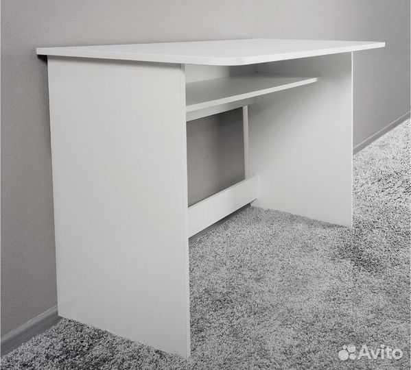 Письменный стол белый