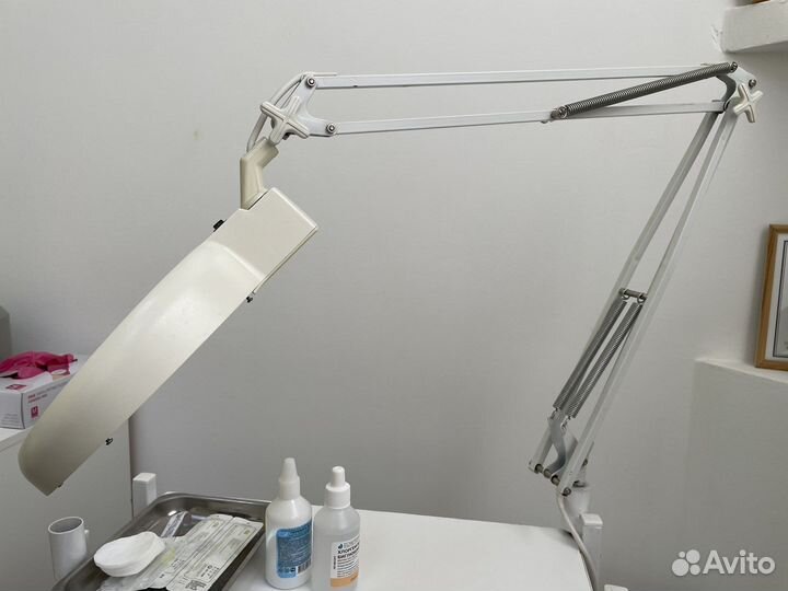 Лампа лупа настольная