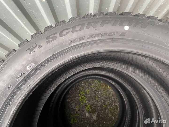 Pirelli Scorpion Ice Zero 2 255/45 R20