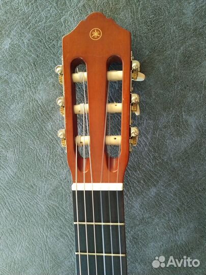 Классическая гитара Yamaha C40 +зимний чехол