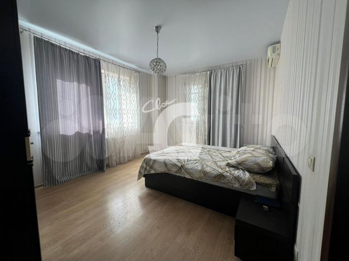 2-к. квартира, 77 м², 14/16 эт.