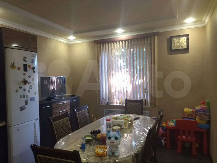 4-к. квартира, 102 м², 1/1 эт.