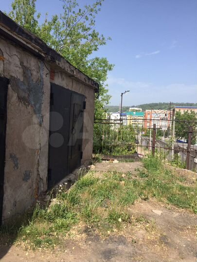 Гараж, > 30 м²