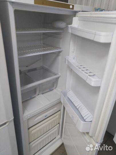 Холодильник indesit