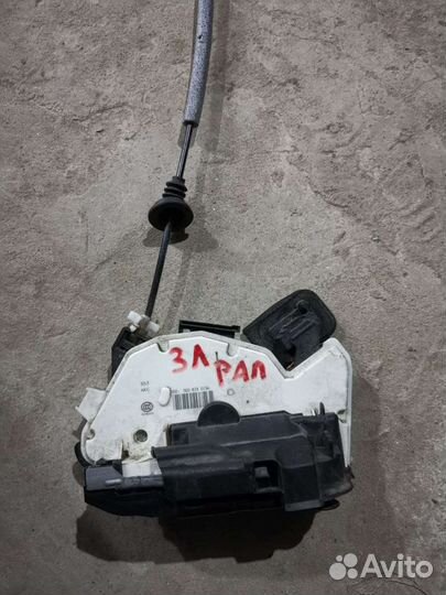 Замок двери Шкода Рапид