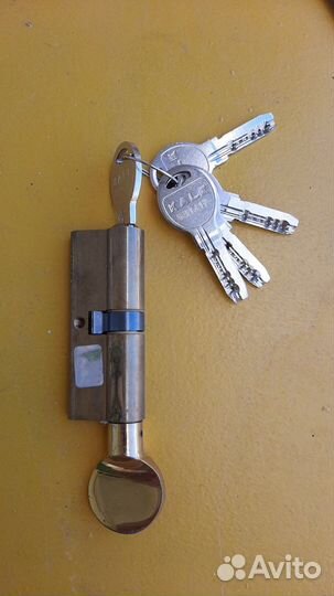 Цилиндр замка кале