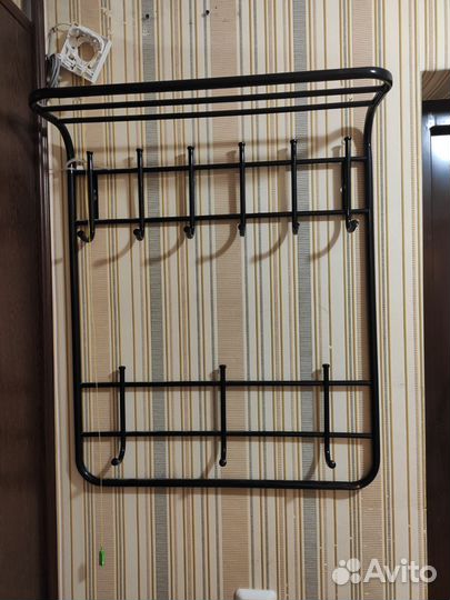 Вешалка настенная