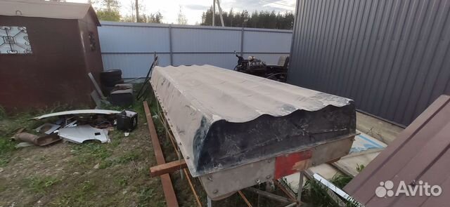 Лодка Романтика