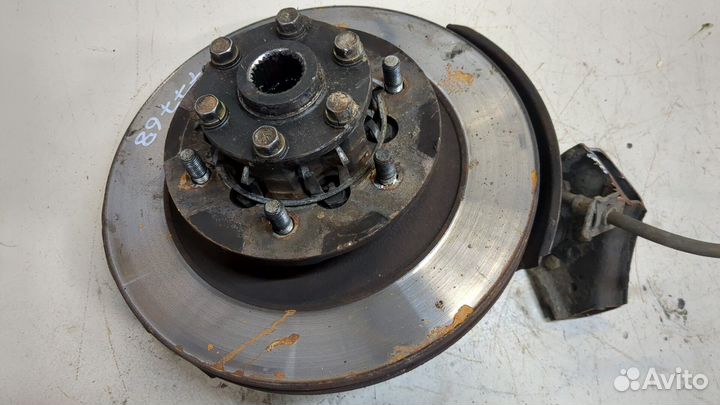 Ступица (кулак, цапфа) Mitsubishi L200, 2003