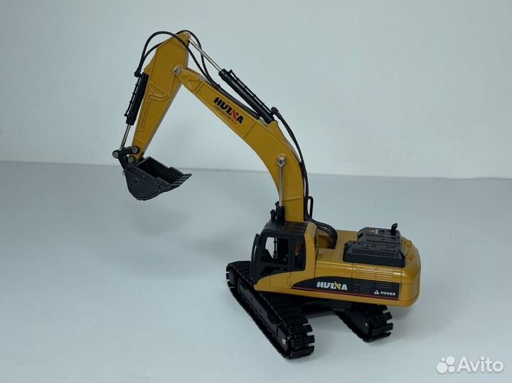 Модель экскаватора масштаб 1:50