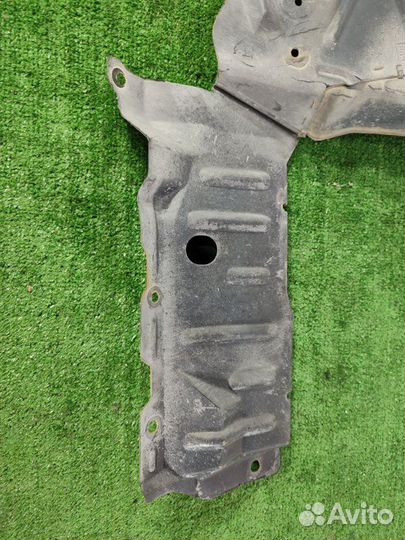 Защита двигателя передняя левая Nissan Wingroad